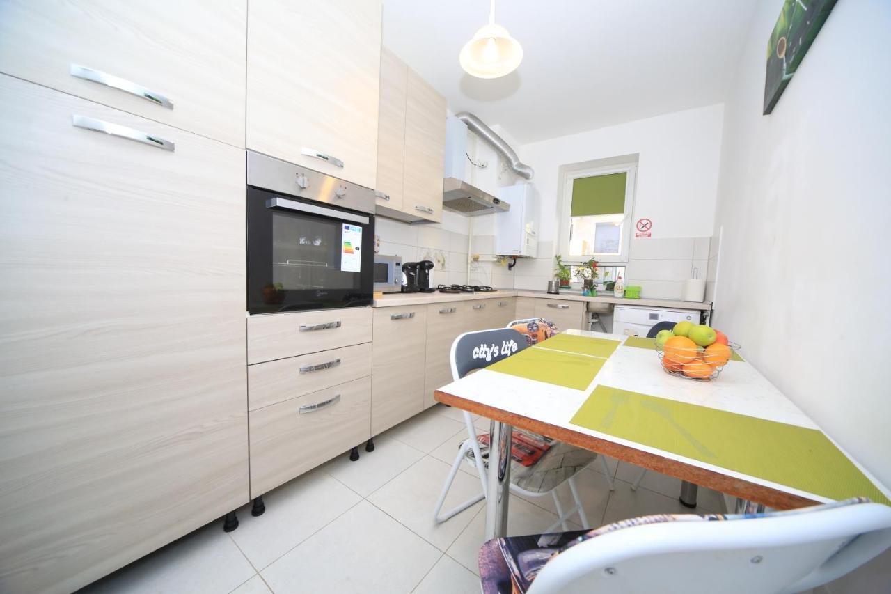 Happy Family Apartamento Braşov Exterior foto